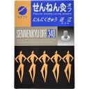 商品説明 「せんねん灸 オフ」シリーズは、せんねん灸独自の紙パルプの台座の通気穴から温熱とよもぎ成分がツボに浸透するお灸です。 ●「せんねん灸 オフ ソフトきゅう 竹生島」は、初めての方におすすめのソフトタイプのお灸です。皮膚の弱い人、おだやかな温熱がお好みの方に。台座を少し厚くすることで温熱を優しくしました。 ●「せんねん灸 オフ にんにくきゅう 近江」は、『はがす、火をつける、はる』火を使うお灸の中でもベーシックなアイテムです。もぐさににんにく成分をプラスしました。 ●「せんねん灸 オフ レギュラーきゅう 伊吹 」は、『はがす、火をつける、はる』火を使うお灸の中でもベーシックなアイテムです。レギュラータイプ。 ●「せんねん灸 オフ みそきゅう 湖国」は、もぐさの中にみそ成分を入れた、ワンタッチタイプのお灸です。従来のみそ灸はみそを皮膚の上に置き、その上にもぐさを置いておこなっていましたが、「せんねん灸オフ みそきゅう 湖国」は、そうしたわずらわしい一切の手間を完全に省いた現代向きのみそ灸です。いろいろなお灸を楽しみたい方に。 ●「せんねん灸 オフ しょうがきゅう 八景」は、もぐさの中にしょうが成分を入れた、ワンタッチタイプのお灸です。従来のしょうが灸はしょうがを皮膚の上に置き、その上にもぐさを置いておこなっていましたが、「せんねん灸オフ しょうがきゅう 八景」は、そうしたわずらわしい一切の手間を完全に省いた現代向きのしょうが灸です。いろいろなお灸を楽しみたい方に。 原材料 もぐさ、よもぎ &nbsp;使用方法 (1)はがす・・・台座ウラの薄紙をはがしてください。 (2)火をつける・・・巻きもぐさに火をつけてください。 (3)はる・・・火がついたらツボにすえます。 (お灸する際の目安) ●初心者がお灸する際は1つのツボに1日1回1個から。ツボは1-3ヵ所程度からはじめてください。 ●「心地よい」と感じる範囲内で、ご自分の体調にあわせながら調節してください。(温熱に対する反応は個人差があります) &nbsp;使用上の注意 (1)次の人は使用しないでください。 ●自分の意思で本品を取り外すことができない人。 ●幼児 (2)次の部位には使用しないでください。 ●顔面 ●粘膜 ●湿疹、かぶれ、傷口 (3)次の人は使用前に医師または薬剤師にご相談ください。 ●今までに薬や化粧品等によるアレルギー症状(例えば、発疹、発赤、かゆみ、かぶれ等)を起こしたことのある人。 ●妊娠中の人。 ●糖尿病等、温感及び血行に障害をお持ちの人。 (4)使用に際してはご使用説明書をよくお読みください。 ●熱いと感じたらすぐ取り除いてください。水疱が生じ痕が残る場合があります。 ●お肌の弱い部分(特に腹部)のご使用には十分ご注意ください。 ●有熱時は使用しないでください。 ●打撲、ねんざで患部に熱がある場合は使用しないでください。 ●入浴直前・直後の約30分-1時間のご使用は避けてください。 保管および取扱い上の注意 ●湿気を避けて保管し、水等でぬらさないでください。 ●幼児の手の届かない所に保管してください。 &nbsp;区分 日本製・日用品/ツボ用品 &nbsp;発売元 セネファ株式会社 商品に関するお問い合わせ先 526-0244滋賀県長浜市内保町77番地 TEL：0120-78-1009 &nbsp;広告文責 株式会社エナジーTEL:0242-85-7380（平日10:00-17:00） 薬剤師：山内典子 登録販売者：山内和也