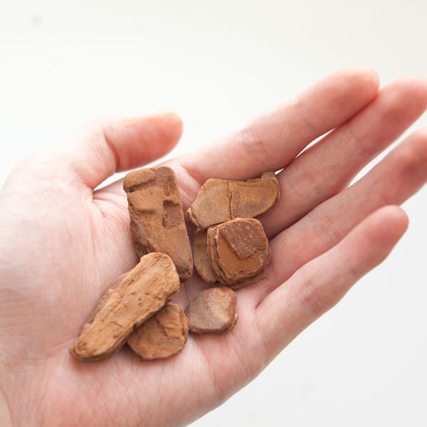 [送料無料]インテリアバーク2S粒（約1〜2cm）50リットル入り（マルチング・装飾用）