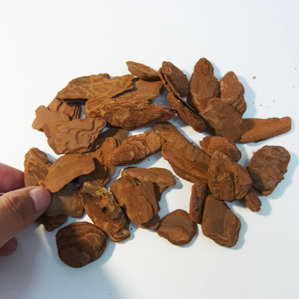 [送料無料]インテリアバーク2S粒（約1〜2cm）50リットル入り（マルチング・装飾用）