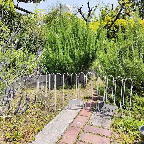 [送料無料]折り畳めるアイアンフェンス（猫3連）ホワイト1個（幅122.5cm、高さ40cm）（NK120WHT）