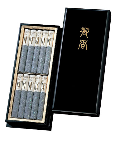 端雲　塗箱短寸　10入 617【厄除け お線香 煙の少ない 神秘 気品 開運 お彼岸 彼岸 ひがん 日本香堂 贈答 ローソク セット 仏壇 仏具 家族 お盆 盆 おぼん】お線香 贈答用 送料無料