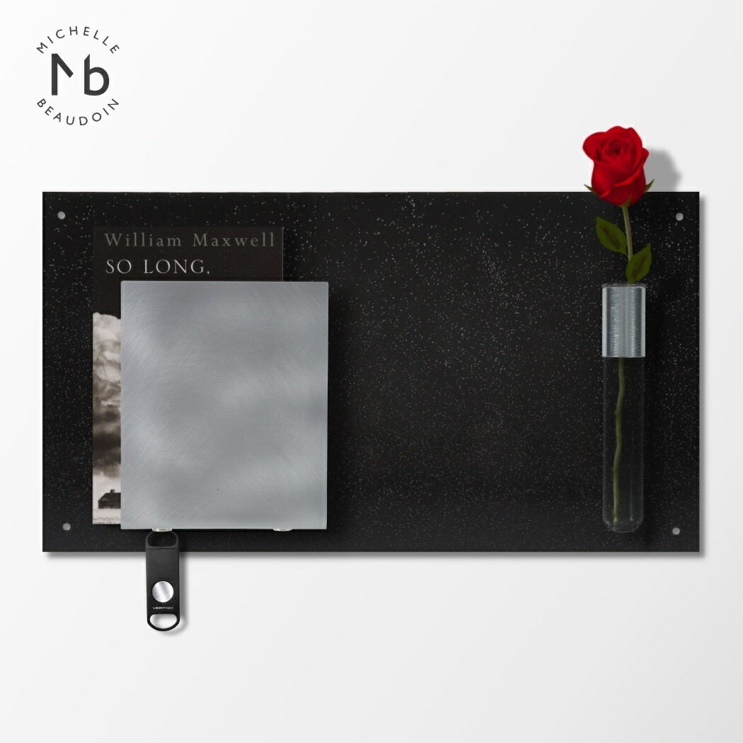 マグネットボード 掲示板 おしゃれ 壁掛け ブラッシュ ボード ミディアム シルバー ブラック 新生活 入学 卒業 転勤 リビング キッチン 賃貸 オフィス 壁...