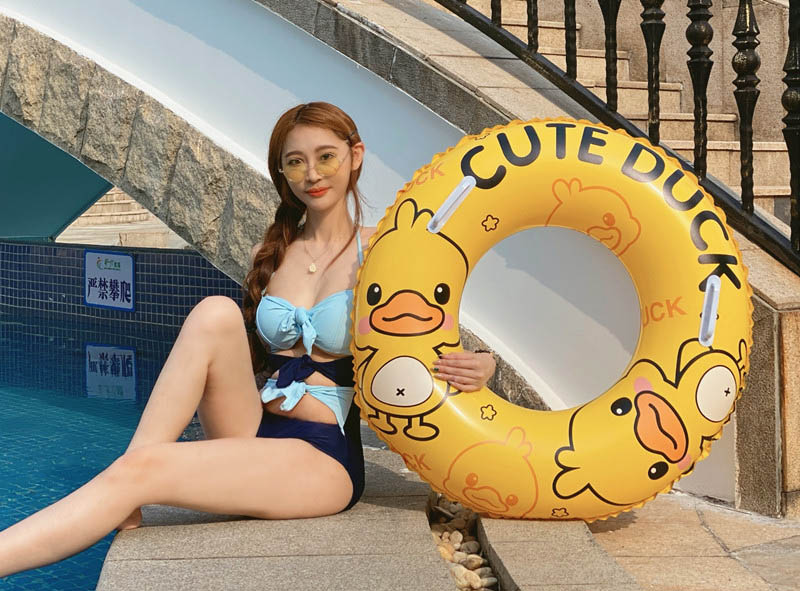 エンジョイ工房のビーチ 可愛い フロート フロート 流れ duck 浮き輪 水遊び 2022 親子 川 Arrival New 海 夏 プール おも 子供用 ダック 大人用｜アングル2