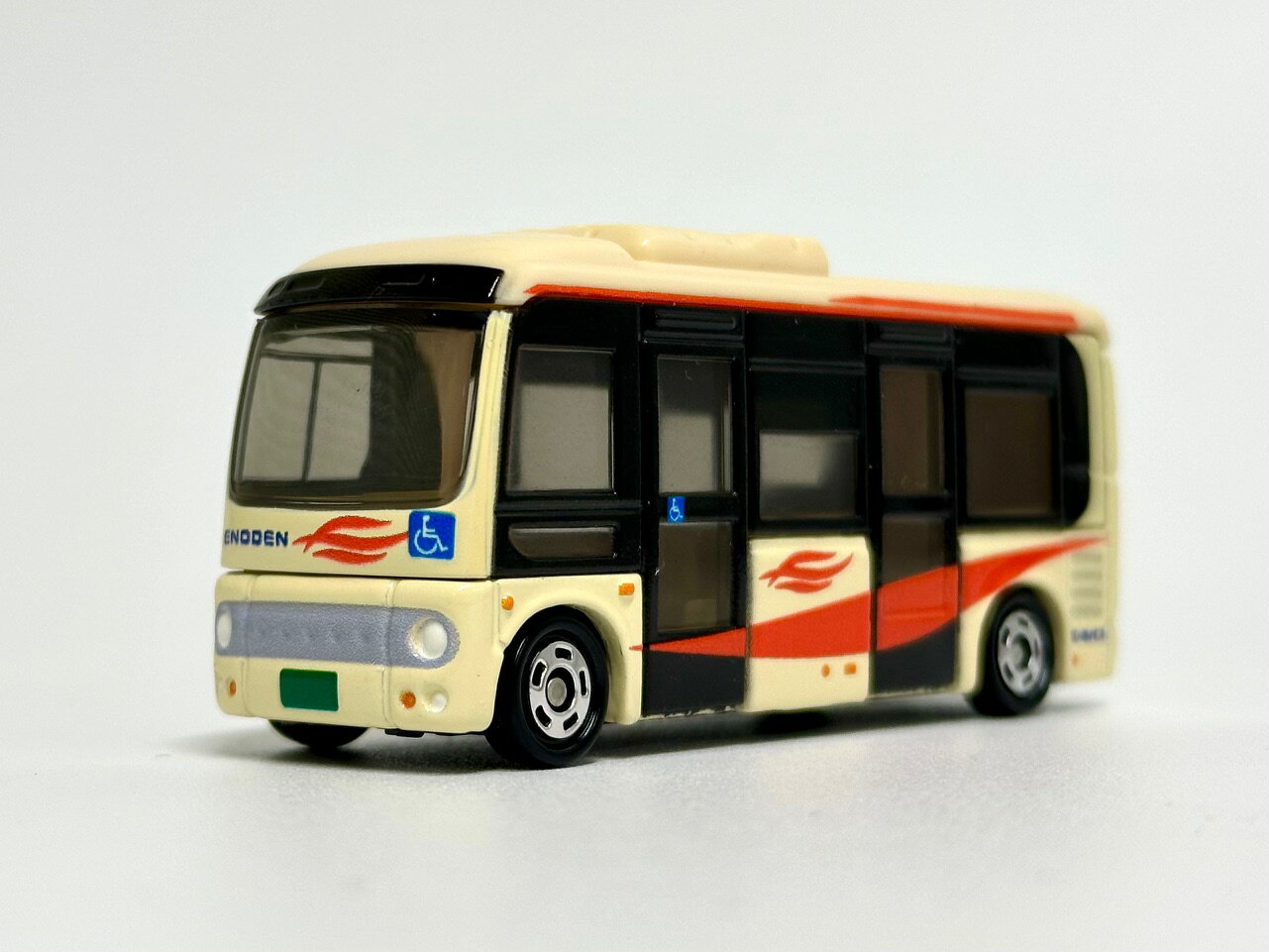 江ノ電バストミカ5　日野ポンチョ