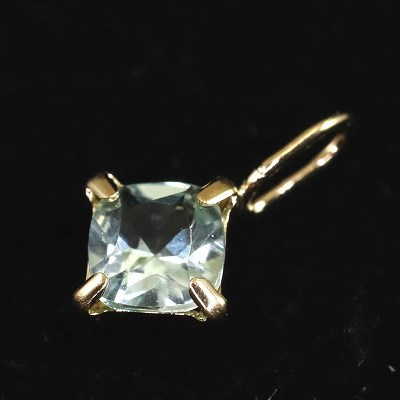 ミントベリル 4.0mm ペンダントトップ　チャーム　K18YG