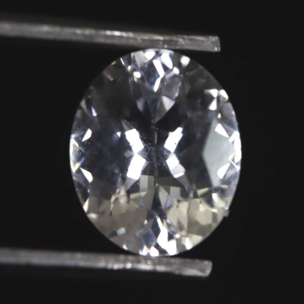 ウクライナ産 フェナカイト 8.4mmオーバルカット ルース 鑑別書付 1.49ct