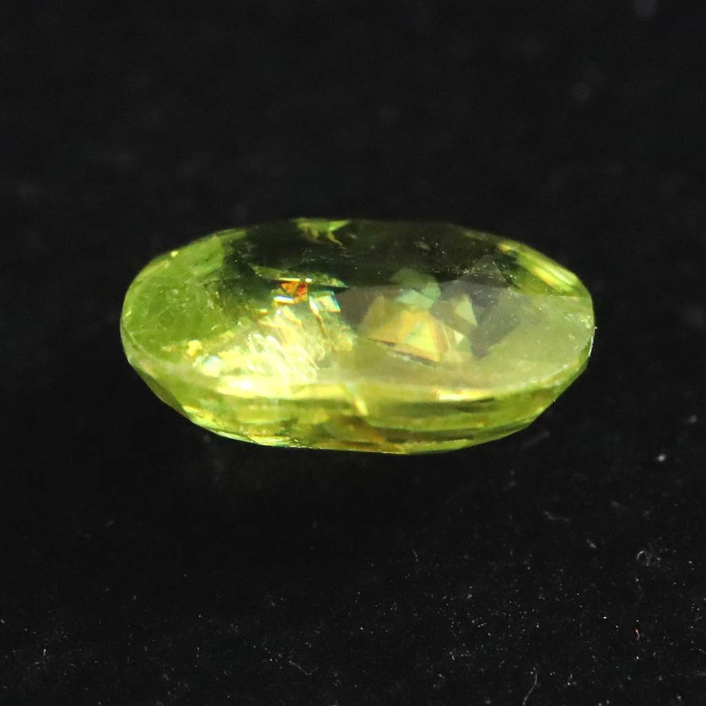スフェーン グリーン 8.4mmオーバル ファセットカット ルース 2.0ct