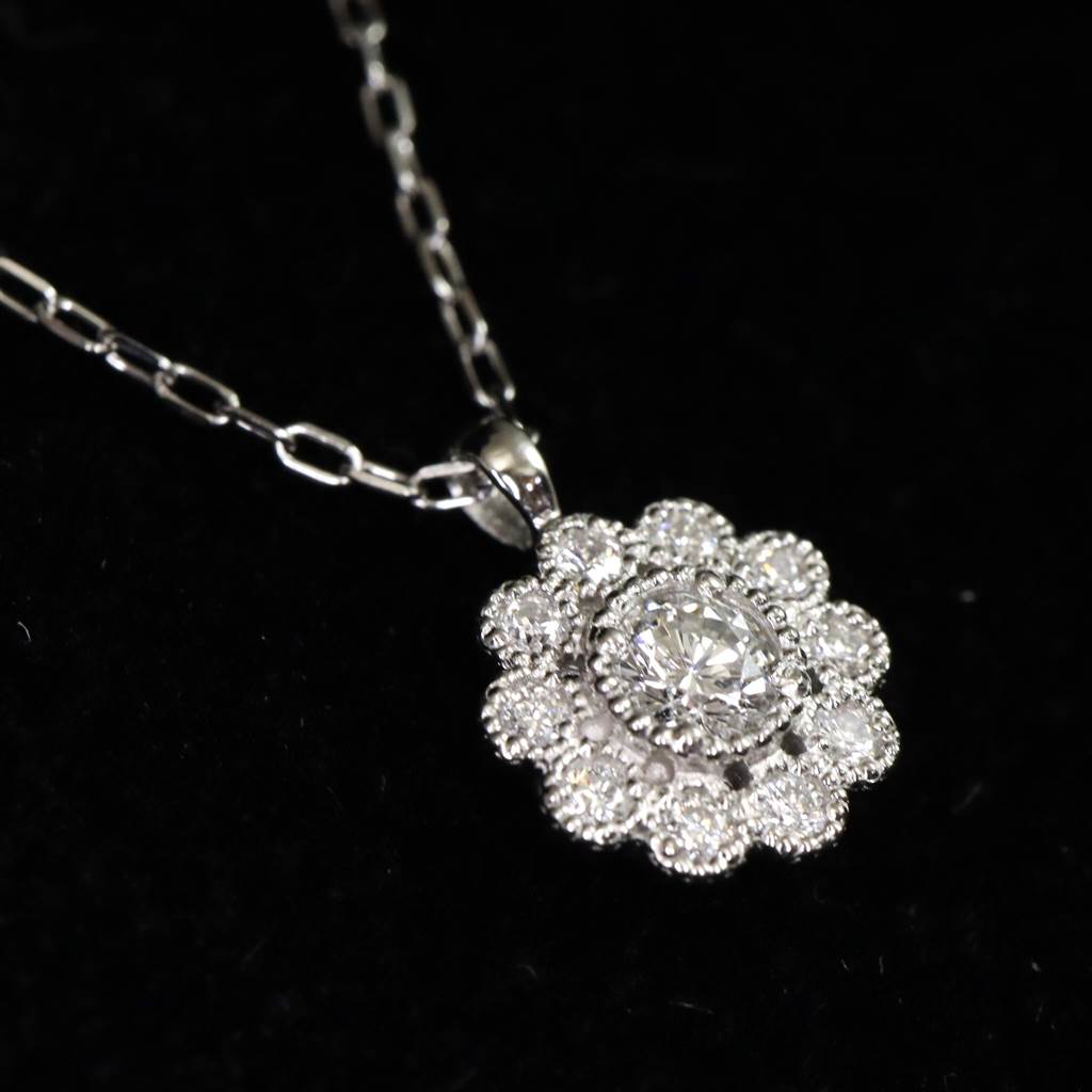 天然ダイヤモンド 0.08ct フラワーモチーフペンダント Pt900