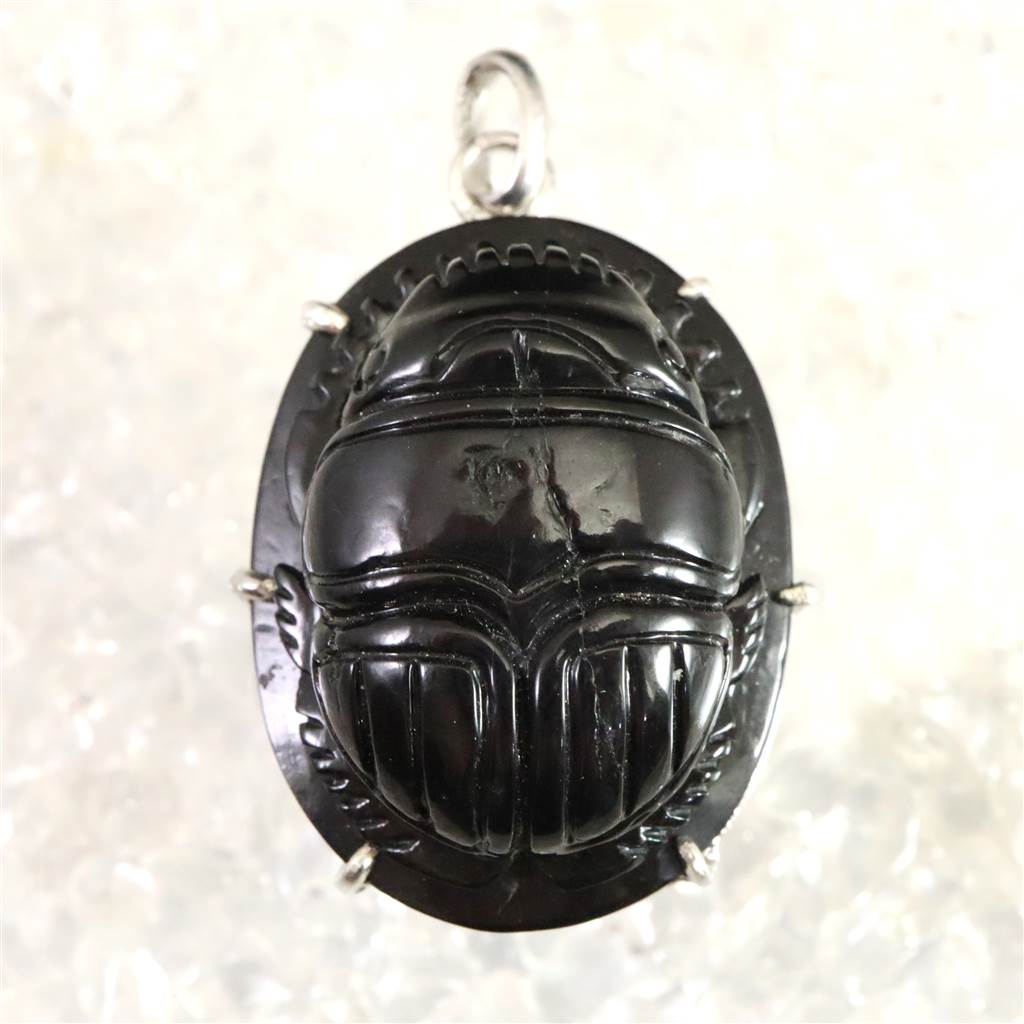 神居古潭石 （カムイ・コタン） 31mmスカラベ ペンダントトップ　15.76g