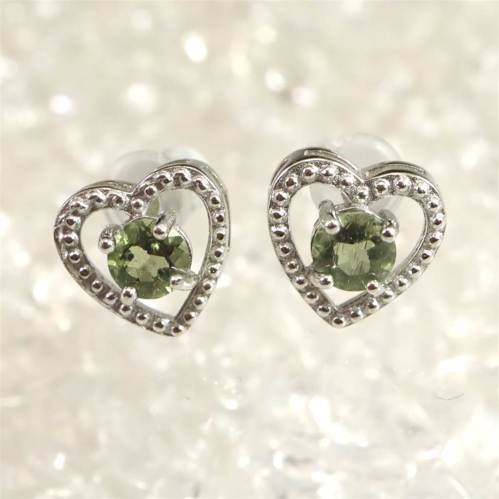 モルダバイト 4mmラウンドカットピアス ハートモチーフ 1.34g(4)