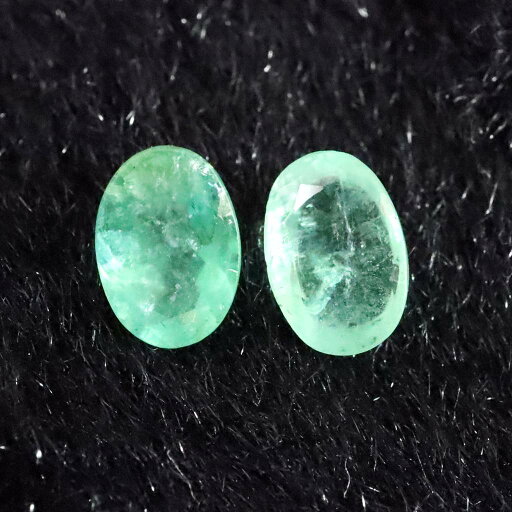 宝石質エメラルドAAA ルース ファセットカット 2個セット 1.06ct 宝石質エメラルドAAA ルース ファセットカット 2個セット 1.06ct