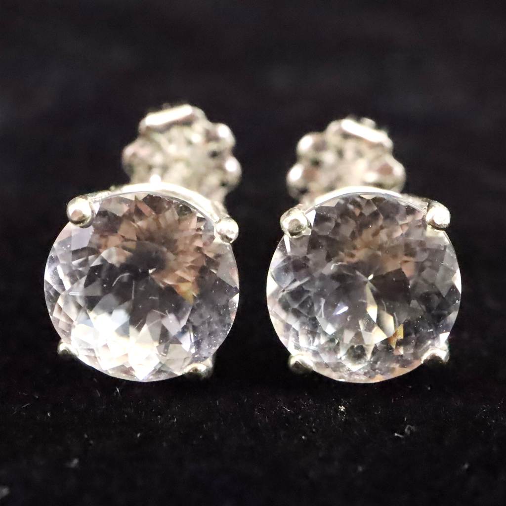 ロシアンレムリアン 8mmラウンド ファセットカット ピアス 1.9g