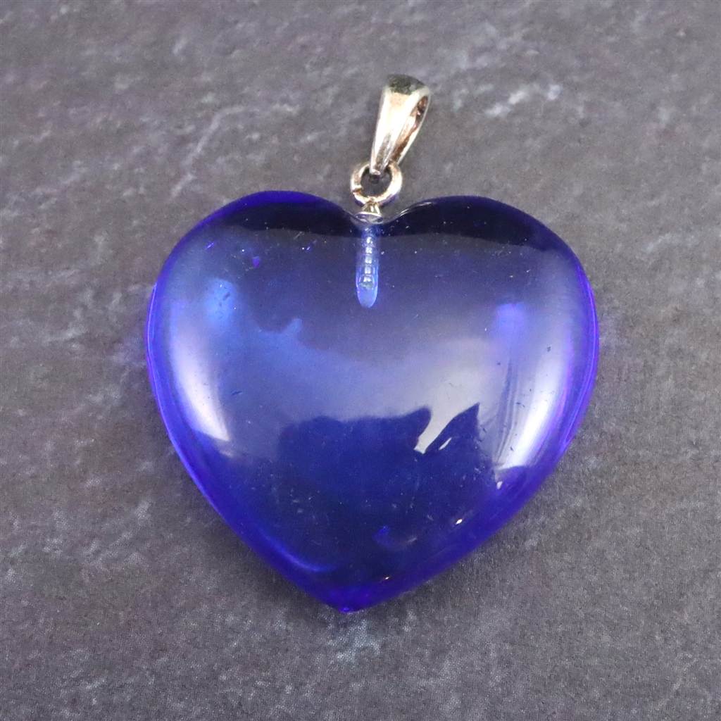 H&E社 シベリアンブルークォーツ 25mmハート ペンダントトップ 6.2g