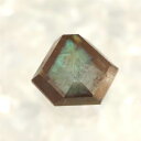 奈良県天川村産 レインボーガーネット ルース 0.5g