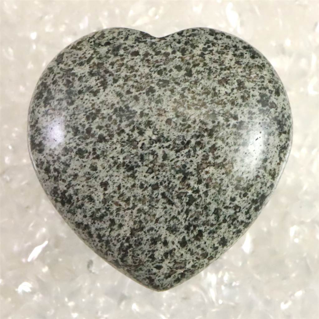 H&E社 ガーディアナイト(AZOZEO) 40mmハート 証明書付 32.9g