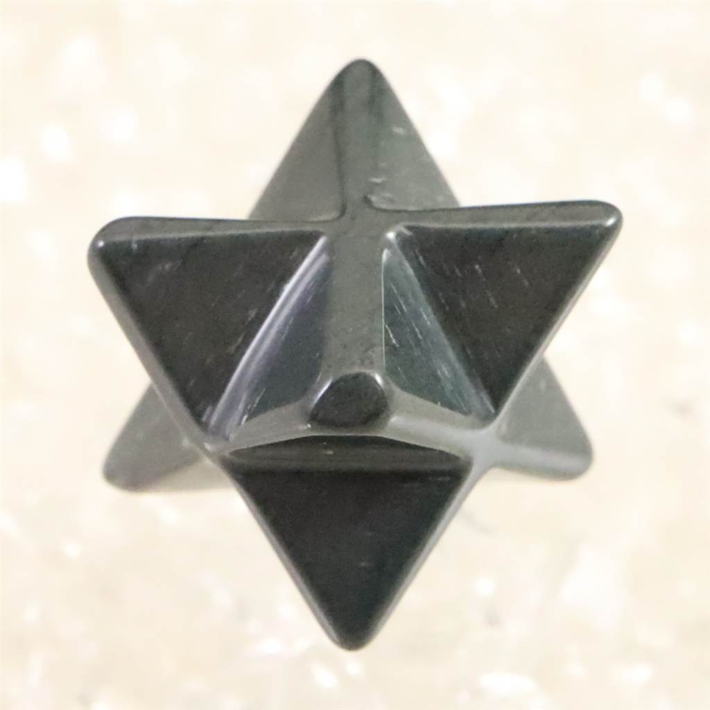 Rakuten - 神居古潭石 （カムイ・コタン） 22mm マカバスター　証明書付　5.1g