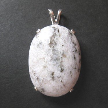 H＆E社サンダローザ・アゼツライト 30mm ペンダントトップ