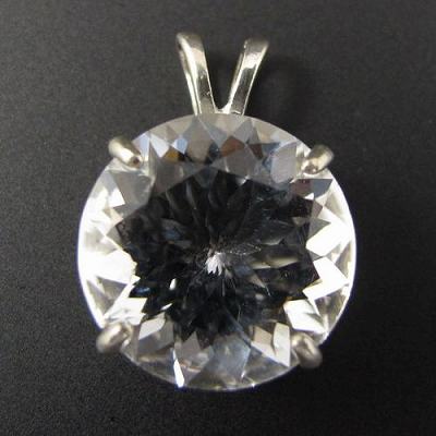 カーサクリスタル 15mmラウンド ペンダントトップ