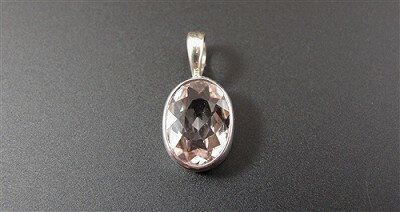 モルガナイト　オーバル　ペンダントトップ 1.5g