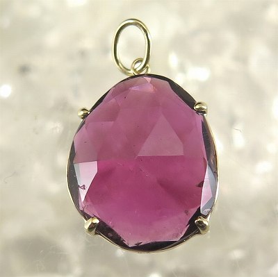 ルベライト　レッドトルマリン（3A）　14mmフリーフォーム型　 ペンダントトップ K10YG