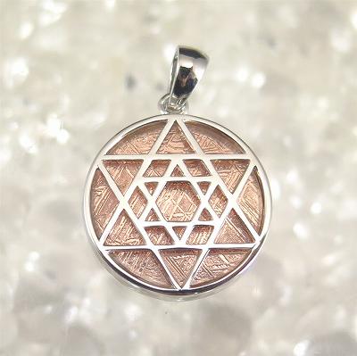 ギベオン　 ピンクゴールド 20mmラウンド型　 ダブル六芒星　ペンダントトップ 4.6g