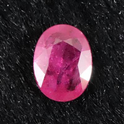 Rakuten - 宝石質ルビー AAA 8mmオーバル ファセットカットルース 1.4ct