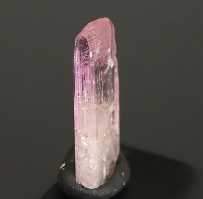 ピンクタンザナイト 原石 結晶 非加熱 4.48ct