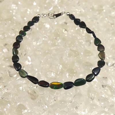 商品説明 商品名 エチオピア産 ブラックパール タンブル (S) ブレスレット 2.9g　(ID:64786) サイズ(mm) ビーズ寸法：約4〜5mm 　ブレス内周：約19cm 重量 2.9g 産地 エチオピア 金属部分の材質 SS(スタ...