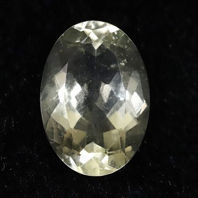 リビアンデザートグラス SAグレード 14mmオーバル ルース 0.86g リビアンデザートグラス SAグレード 14mmオーバル ルース 0.86g