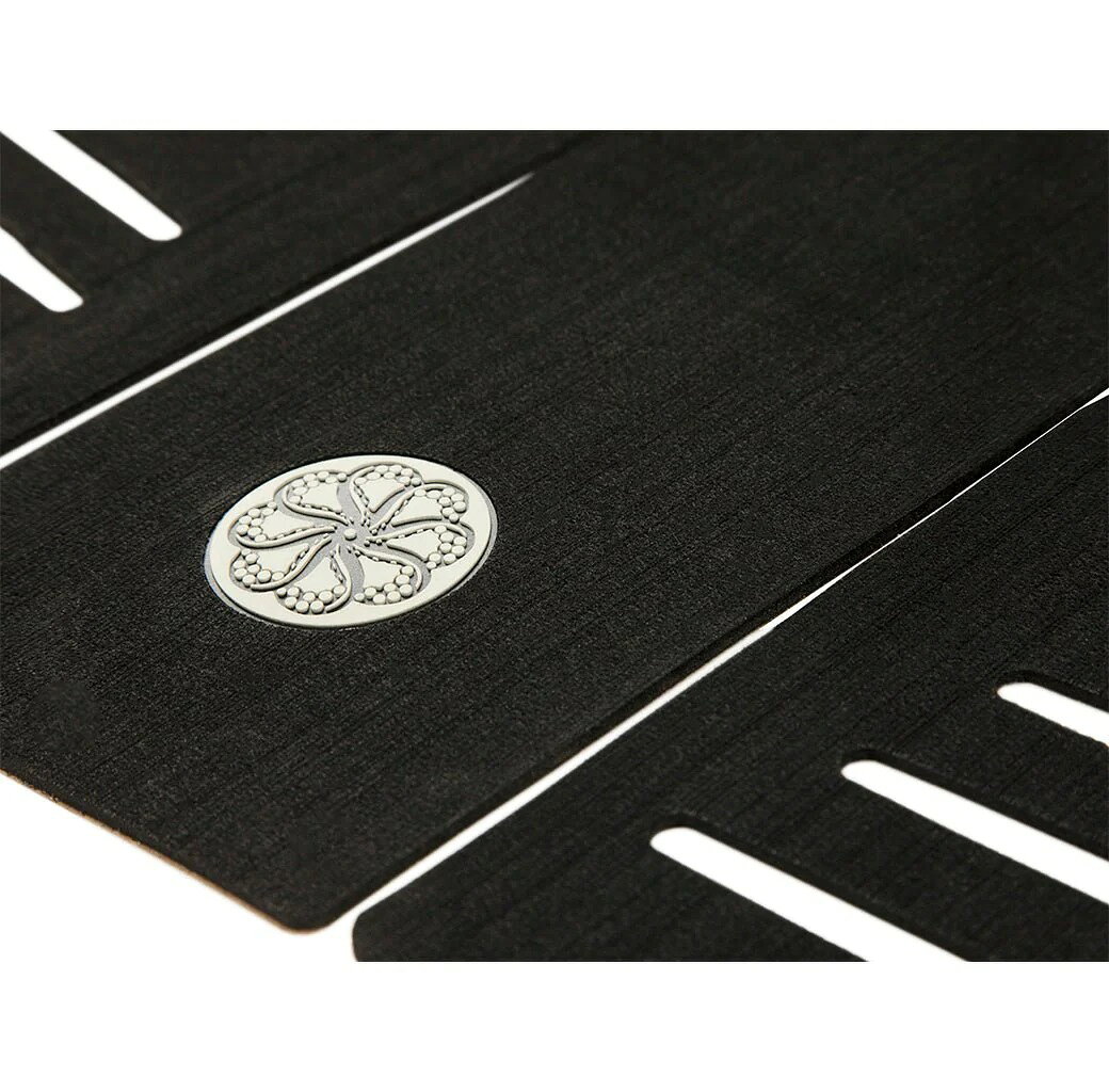 サクラ サーフ&スポーツ 江ノ島のデッキパッド フロントデッキパッド フロント用 トラクションパッド OCTOPUS オクトパス Front Deck III Scrub Tech ショートボード [FD3] グリップ 滑り止め 足裏 サーフィン｜アングル2