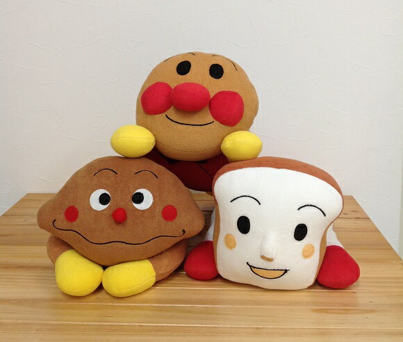 ★送料込み★西川【アンパンマン】【しょくぱんまん】【カレーパンまん】 大人気　抱き枕　抱きまくらだ..