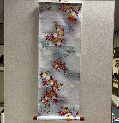 ●送料無料●　色紙掛け　着尺十二単衣丈84.5cm　幅36.5花柄　上品/華やかグレー地模様/絹/着物生地