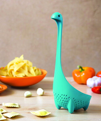 OTOTO ママネッシー コランダースプーン | 穴あきおたま コランダースプーン ブルー オトト ネッシー 恐竜 キッチン パスタ 野菜 やさいヤサイ 面白雑貨 かわいい おしゃれ ギフト プレゼント【5.23】