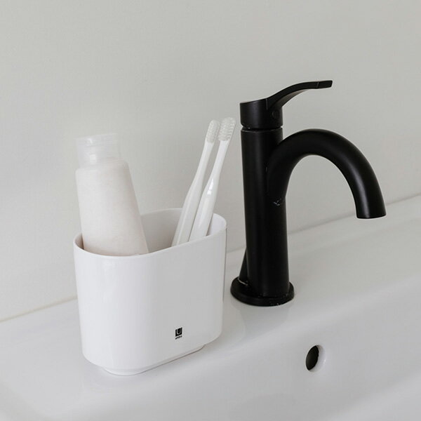 ステップハブラシホルダー ホワイト 歯ブラシ 歯磨き ステップコレクション ハブラシスタンド Umbra アンブラ 【日本正規代理店】