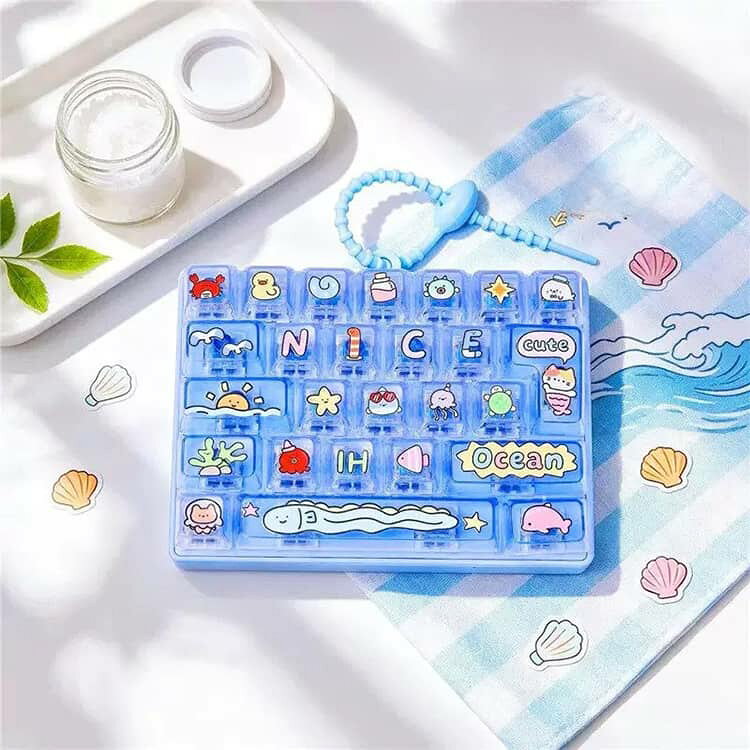 26キースクイーズキーボードチャーム かわいい 送料無料 海 キーホルダー 果物 可愛いキキーホルダー 26キー ミニキーボード SNSで話題子供向けのおもちゃ カチカチ音 携帯便利 カチカチキーボード ストレス解消 送料無料 指のおもちゃ 暇つぶし eo-aroma-10015661 イーオーアロマ サンプル画像3