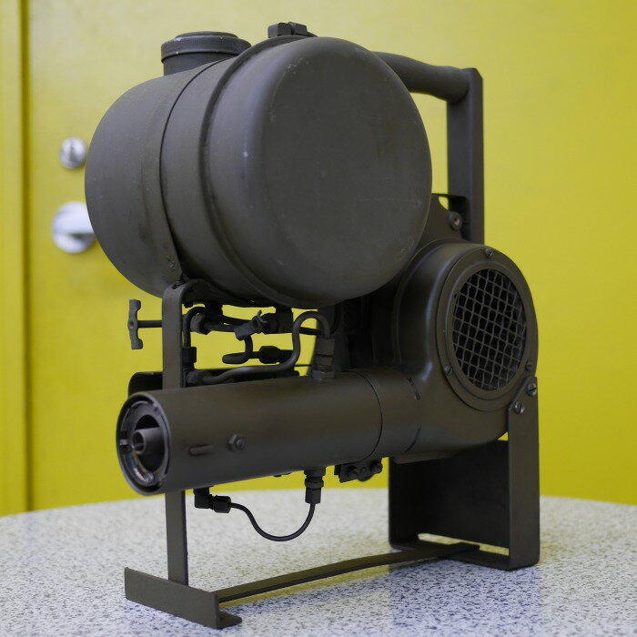 &#13;&#13;商品説明&#13;&#13;年代&#13;第二次大戦時&#13;&#13;&#13;商品説明&#13;米軍U.S.A.Fで1940年代に使用された燃焼式ヒーターの実物です。現状品。&#13;&#13;(実物) 米軍 燃焼式ヒーター(Type F-2) HAND CRANK HEATER U.S.A.F 第二次大戦 米軍 USAF 燃焼式ヒーター 1