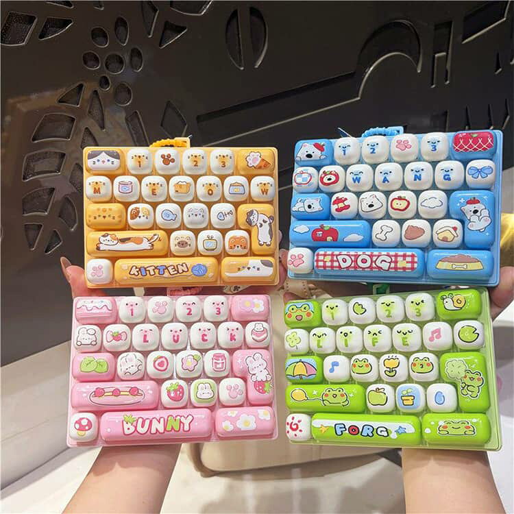 バッグチャーム 男の子 キーホルダー 携帯便利 キッズ 26キー ストレス解消 26キー 可愛い ミニキーボード カチカチ音 おもちゃ 女の子 大人 26キースクイーズキーボードチャーム カチカチキーボード 指のおもちゃ 暇つぶし 手遊びグッズ epln-10003868 e-プラン楽天市場店 サンプル画像2