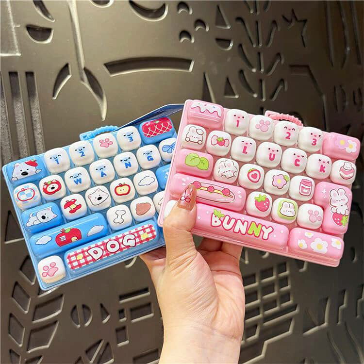 バッグチャーム 男の子 キーホルダー 携帯便利 キッズ 26キー ストレス解消 26キー 可愛い ミニキーボード カチカチ音 おもちゃ 女の子 大人 26キースクイーズキーボードチャーム カチカチキーボード 指のおもちゃ 暇つぶし 手遊びグッズ epln-10003868 e-プラン楽天市場店 サンプル画像3
