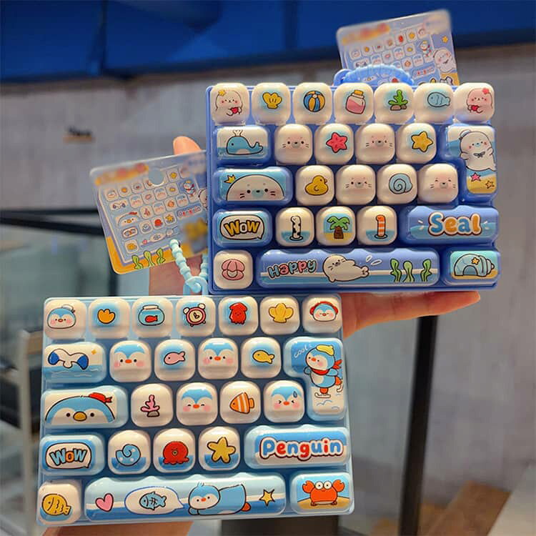 癒やしおもちゃ 携帯便利 キーホルダー 海洋動物 26キー ミニキーボード 本格打鍵音 キーキャップ ストレス解消 かわいい リアルな押し心地 カチカチキーボード キーリング フィジェットおもちゃ 子供 大人 バッグチャーム 指先遊び クリックトイ ギフト epln-10004291 e-プラン楽天市場店 サンプル画像2