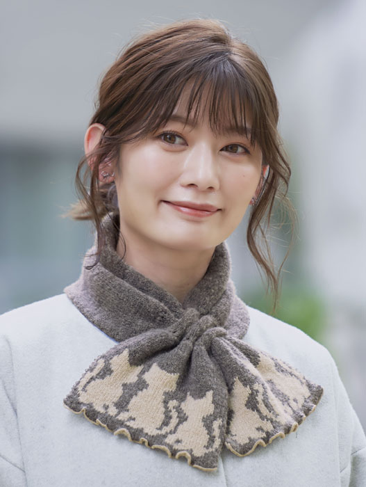 通すだけ華やかふんわりニットマフラー【ネックウ...の紹介画像2