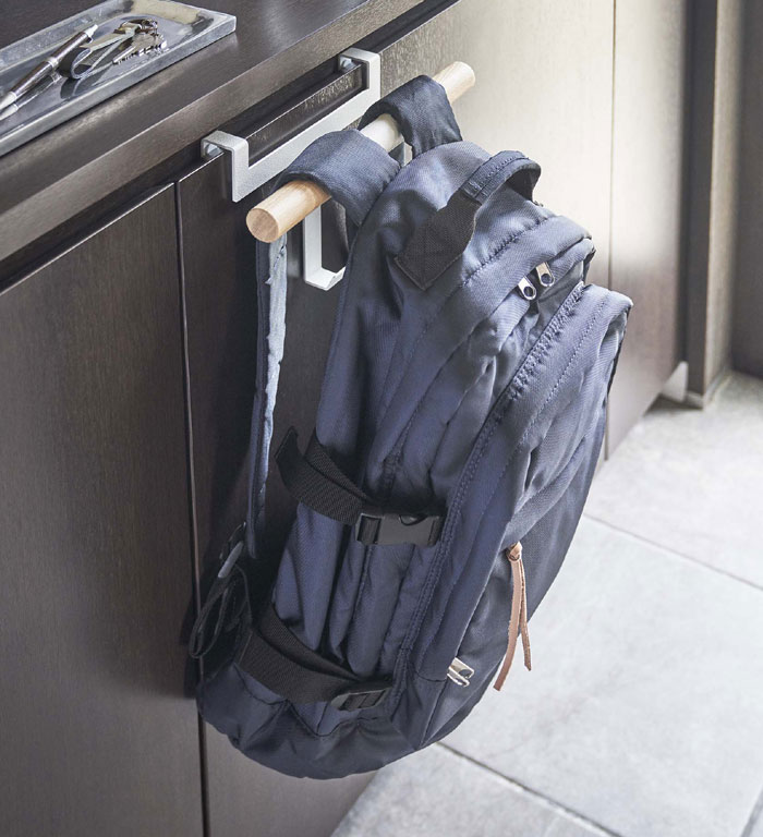 下駄箱扉ランドセル&リュックハンガー リン※2個以上で送料無料(北海道・沖縄・離島除く) [3]