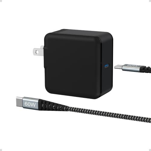 ゲーム機やコントローラを急速充電このスイッチ2と互換性のあるACアダプターは急速充電規格である「USB PD」を搭載し、最大60Wの急速充電で、本体を1時間で60％、約1.5時間で100%の充電を行えます。充電機能上は純正と変わりなくドックに接続してTV出力もできます 。ACアダプターとUSBケーブルは取り外し可能で、コンパクトに収納できます。 TVドックモード対応本製品は汎用の予備用充電アダプターです。660W ACアダプター仕様：入力 100-240V 50/60Hz 1.5A、出力（最大60W）5V 3A / 9V 3A / 12V 3A / 15V 3A / 20V 3A。サイズ：5.2 × 5.2 × 2.8 cm、付属USB-Cケーブル長さ：約1.8m。スイッチ2 と互換性のある充電器はゲーム機用ドックや各種USB-Cドックに安定した電力を供給、TVモードでの4Kゲーミングを快適にお楽しみいただけます。60Wの高出力設計により、従来の一般的な39Wクラスのアダプターと比べて約54%も高い電力を安定供給。対応するUSB-C機器をドック経由で接続すれば、大画面での映像出力や高負荷のゲームプレイも快適にお楽しみいただけます。 小型化と高出力を両立本製品は次世代パワー半導体素材GaN（窒化ガリウム）を採用し、重さ約100gと軽量。プラグを折りたたむことでさらにコンパクトに収納でき、ガジェットポーチやバッグにも収まりやすくなります。持ち運び用のポータブルゲーム機対応（例：Switch 2を含む）予備充電器を探している場合、プラグを折りたためる物がおすすめです。折りたたみ式は、持ち運び時に他のアイテムを傷つけにくいメリットもあります。USB-C対応のゲーム機やPC、スマートフォンなど幅広い機器に対応し、旅行や友人宅など外出先での使用にも最適な予備用アダプターです。 強化された耐久性両端のUSBコネクタはアルミニウム合金と一体されているプラグを採用して、挿抜の耐久性が向上し（10000+の抜き差しテスト済み）、根元も人間工学設計で強化加工され、もっと持ちやすくなり、断線防止ができます。丈夫なナイロン編組ケーブルは、絡みにくいだけではなく、十分な柔軟性もあり、取り回してバッグに入れるのにも便利です。長さ約1.8mのケーブルとAC充電器の取り外すタイプで、コンセントから離れた位置で充電したい場合でも、使いやすい製品です。 幅広いデバイスに対応本製品は最大60W出力のACアダプターで、USB-Cポートを採用する最新世代のポータブルゲーム機（2025年発売モデルを含む）、従来モデルや携帯型ゲーム機、ドック型周辺機器などにも対応。接続されたデバイスを自動で判別し、最適な電力を供給するため、複雑な設定は不要で差し込むだけで急速充電が可能です。さらに、iPhone 16シリーズ、15シリーズ、Galaxy S25/S24/S23シリーズ、Pixel などUSB Type-C対応スマートフォンやタブレットにも幅広く対応しています。 安全性と多重保護電源のインテリジェントチップセットを搭載した本製品は、過充電保護、過放電保護、過熱防止、漏電保護など多彩な安全機能を備え、パワフルかつ安心してご利用いただける予備用USB-C対応ゲーム機用充電アダプターです。長時間の使用中でも安定した電力を供給し、デバイスを安全に充電しながら快適にお使いいただけます。