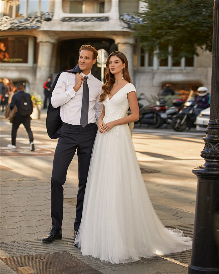Rakuten - ウェディングドレス セミオーダー サイズカスタマイズ可 手作り Aライン wedding dress 花嫁 挙式 結婚式 披露宴 二次会 ブライダル ws3146