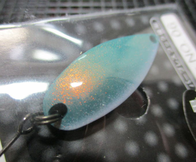ミュー [マジョーラシリーズ] 3.5g /32mm　#06(タフコンブルーマジョ)　　＜フォレスト FOREST＞　□エリア ルアーフィッシング用 スプーン□　MAZIORA MIU Spoon 3.5g　～妖しく輝く～　[スプーン専門釣り具店] -エスプーン-