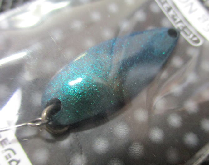 ミュー [マジョーラシリーズ] 3.5g /32mm　#10(ブラックマジョ2)　　＜フォレスト FOREST＞　□エリア ルアーフィッシング用 スプーン□　MAZIORA MIU Spoon 3.5g　～妖しく輝く～　[スプーン専門釣り具店] -エスプーン-