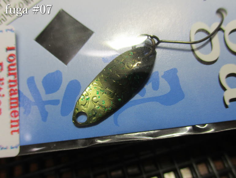 フーガ 風牙 [トーナメントエディション] 2.2g /28mm　#07 シャイニングレモン裏ブラック　　＜ゴッドハンズ GODHANDS＞　□エリア ルアーフィッシング用 スプーン□　fuga Spoon 2.2g　～タイガー模様の凹凸！微波動発生！～(4.0)