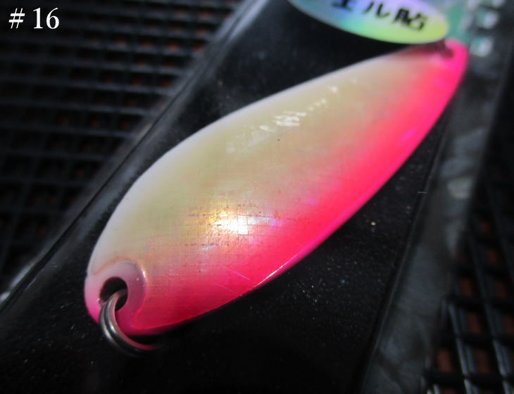 ■PURE ■PURE Shell ■Heaven ■BUCH ■BAITIS ■Back & Forth ■RIPPER ■D-S line ■DROP DIA ■EDGE DIA ■niakis ■AR-Spinner Plug ■ Dコンタクト ■Dコーク ■Dコンパクト ■Dインサイト ■Dダイレクト ■Dコンセプト ■チェリーブラッド ■パニッシュ ■DDパニッシュ ■WAVY ■サージャー ■ルナ ■STILL ■Fセレクト ■BTK 　好評を得たピュアシェルが、外面塗装によりリニューアル。 スプーンの基本形「ピュア」に、天然のアワビシートを貼り付けました。トラウトフィッシングにおけるアワビシートの効果は誰しもが認めるところです。メキシコアワビ、そしてニュージーランドアワビを使用したピュアシェル2。天然素材ならではの怪しい輝きの威力をお試し下さい。 仕様 フック／フックレス 長さ／50mm カラー／12色 注意事項 ○釣り以外の目的に使用しないでください。 ○幼児の手のとどかない所へ保管してください。 ○ルアーを投げる場合、周囲の安全を確かめ、危険のないことを確認してください。 ○フックの先は大変危険です。使用中に限らず、取扱には充分ご注意ください。■PURE ■PURE Shell ■Heaven ■BUCH ■BAITIS ■Back & Forth ■RIPPER ■D-S line ■DROP DIA ■EDGE DIA ■niakis ■AR-Spinner Plug ■ Dコンタクト ■Dコーク ■Dコンパクト ■Dインサイト ■Dダイレクト ■Dコンセプト ■チェリーブラッド ■パニッシュ ■DDパニッシュ ■WAVY ■サージャー ■ルナ ■STILL ■Fセレクト ■BTK 他＜10g 以下＞はこちら▼ 他サイズと他カラーはこちら▼ PURE Shell 2 ■(3.5g) ■(5g) ■(6.5g) ■(9.5g)
