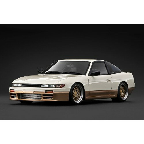 ignition model Nissan Sileighty White／Gold (1／18 Scale)  (ミニカー)
