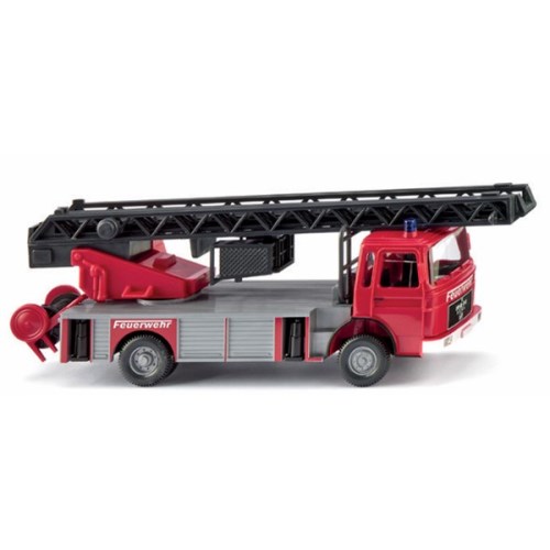 【11/25限定! 最大1000円OFFクーポン】WIKING 1／87 MAN 消防隊 メッツ DLK 23-12 1967-72 【061804】 (ミニカー)