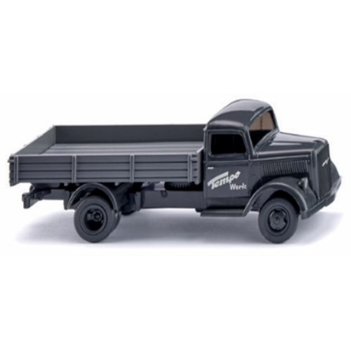 【11/25限定! 最大1000円OFFクーポン】WIKING 1／87 オペル・ブリッツ フラットベッドトラック ’Tempo Werk’ 【084008】 (ミニカー)